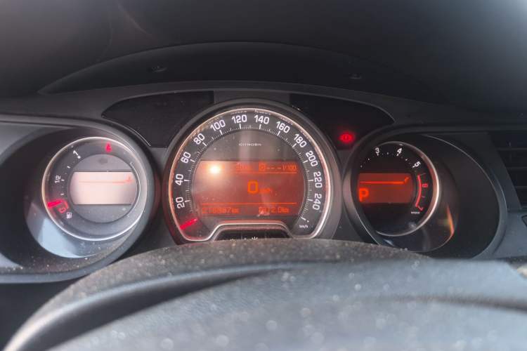 Used Citroen C5 2011 2.3L Automatic Zunyu Version Instrument Cluster