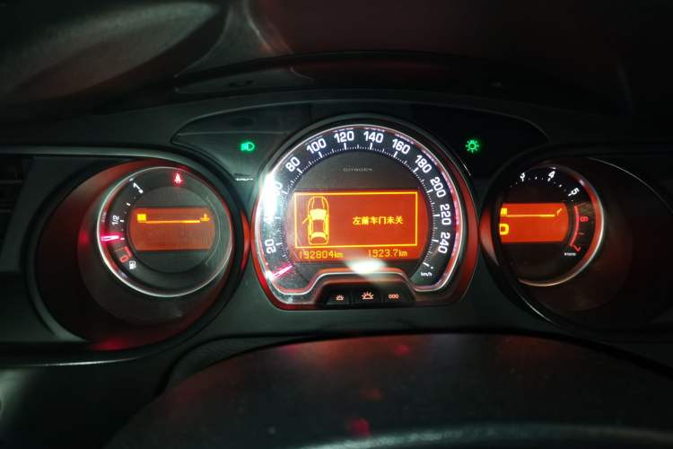 Used Citroen C5 2011 2.3L Automatic Zunyu Version Instrument Cluster