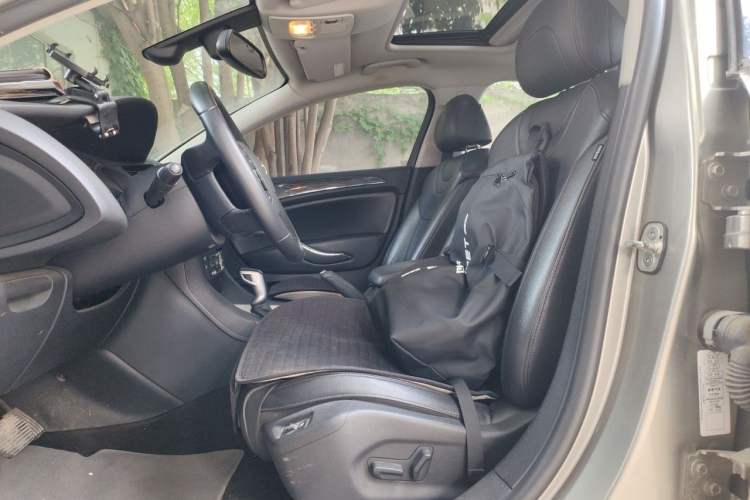 Used Citroen C5 2011 2.3L Automatic Luxury Version Left Front Seat