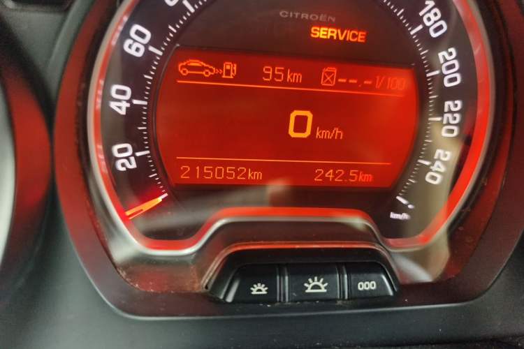 Used Citroen C5 2011 2.3L Automatic Zunyu Version Odometer Close Up