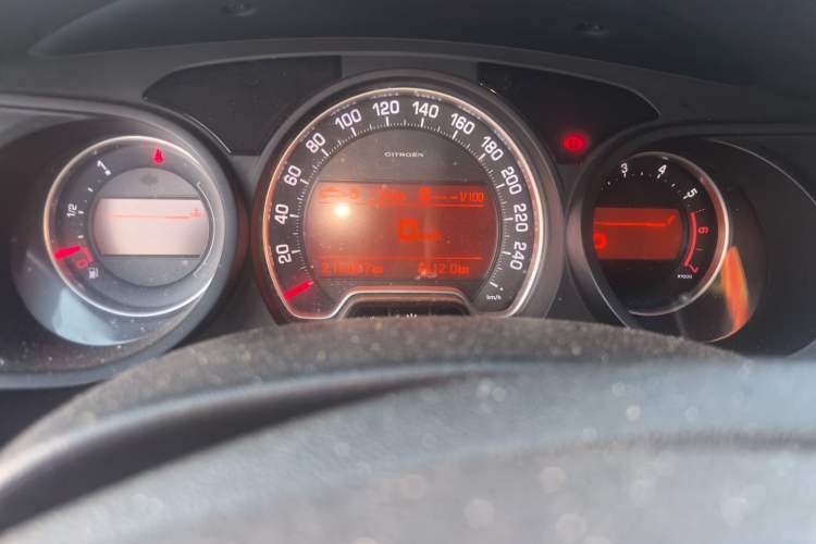 Used Citroen C5 2011 2.3L Automatic Zunyu Version Odometer Close Up