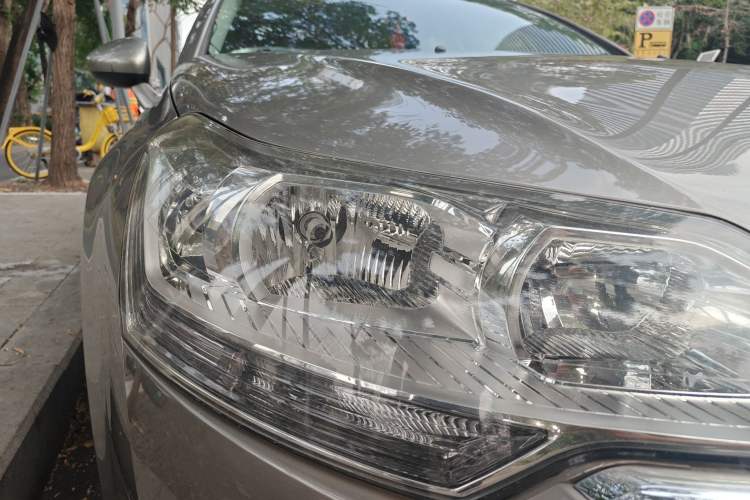 Used Citroen C5 2011 2.3L Automatic Zunyu Version Right Front Headlight