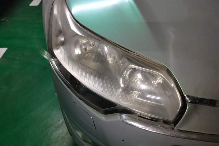 Used Citroen C5 2011 2.3L Automatic Zunyu Version Right Front Headlight