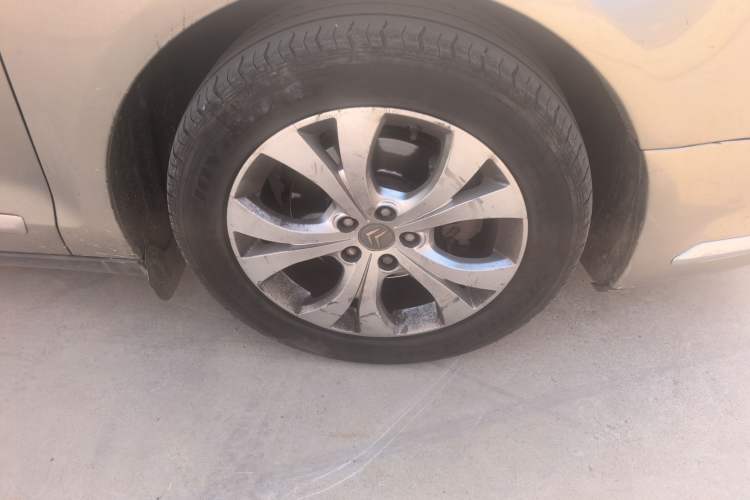 Used Citroen C5 2011 2.3L Automatic Zunyu Version Right Front Wheel Hub