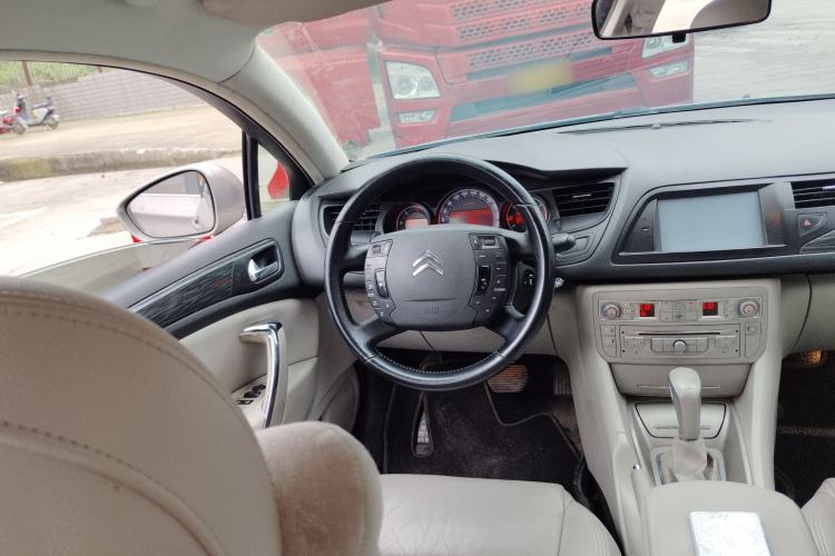 Used Citroen C5 2011 2.3L Automatic Zunya Edition Steering Wheel