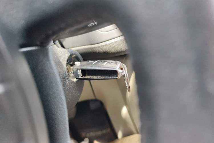Used Citroen C5 2011 2.3L Automatic Zunyu Version Vehicle Key