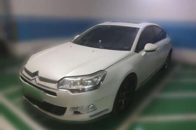 Citroen C5 2011 2.3L Automatic Zunyu Version с пробегом