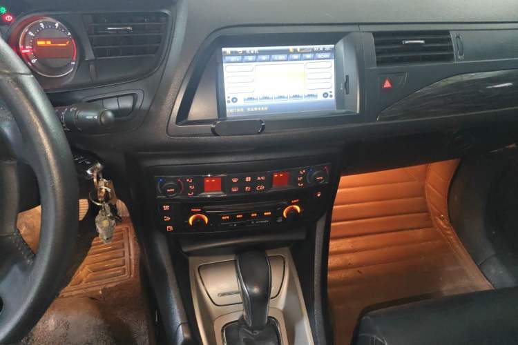 Used Citroen C5 2011 Dongfang Zhilü 2.3L Automatic Zunyu Model Audio And AC Panel