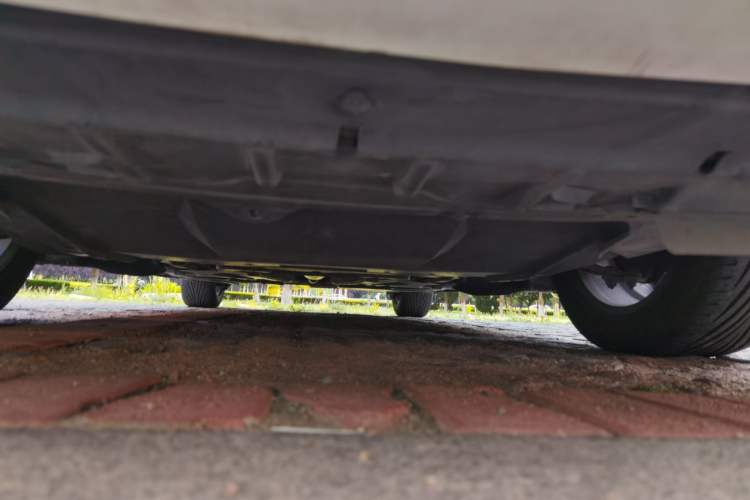 Used Citroen C5 2011 Dongfang Zhilü 2.3L Automatic Zunyu Model Chassis Front