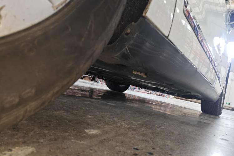 Used Citroen C5 2011 Dongfang Zhilü 2.3L Automatic Zunyu Model Chassis Rear Right