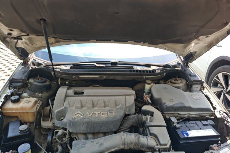 Used Citroen C5 2011 Dongfang Zhilü 2.3L Automatic Luxury Model Engine Bay