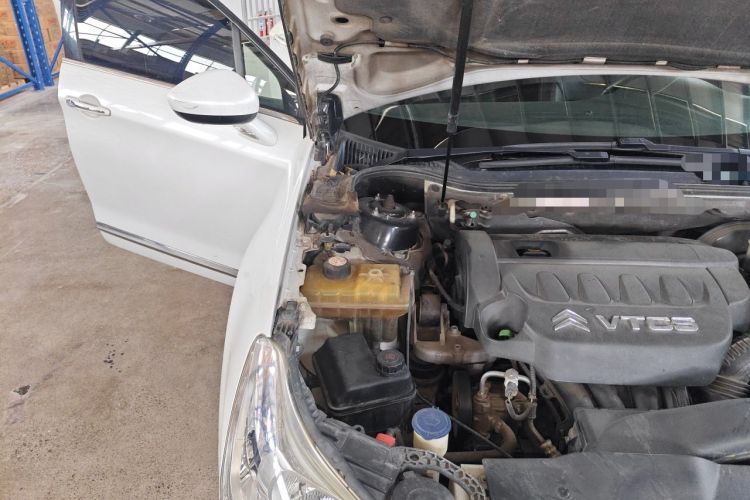 Used Citroen C5 2011 Dongfang Zhilü 2.3L Automatic Zunyu Model Engine Bay Right