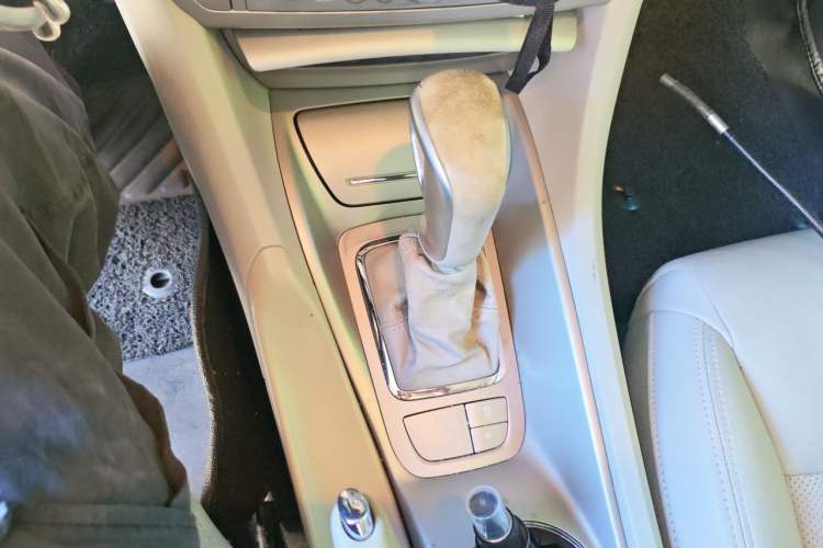 Used Citroen C5 2011 2.3L Automatic Zunya Edition Gear Lever