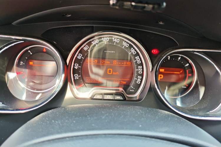 Used Citroen C5 2011 Dongfang Zhilü 2.3L Automatic Luxury Model Instrument Cluster