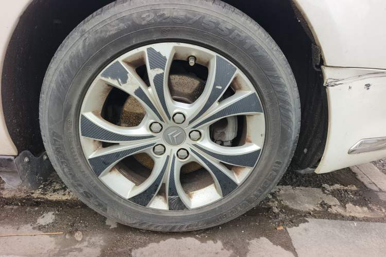 Used Citroen C5 2011 2.3L Automatic Prestige Edition Right Front Wheel Hub
