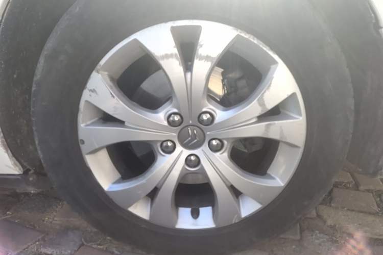 Used Citroen C5 2011 2.3L Automatic Zunyu Version Right Front Wheel Hub