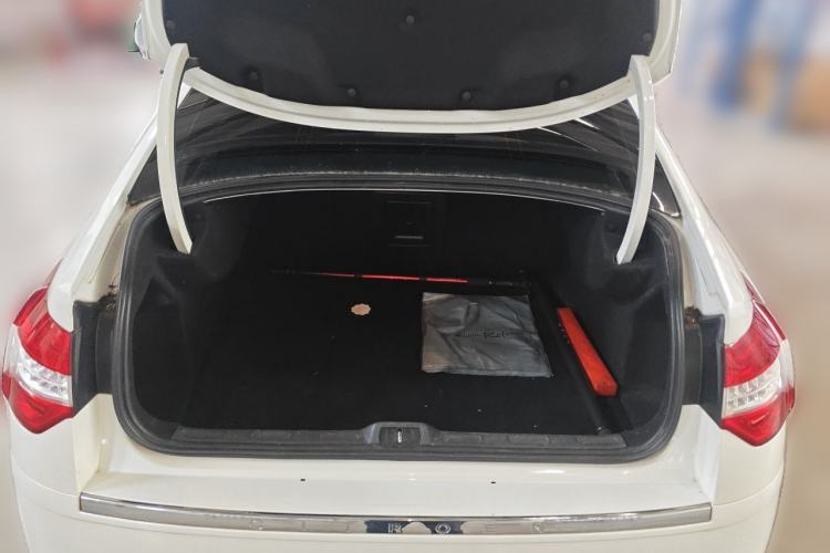 Used Citroen C5 2011 Dongfang Zhilü 2.3L Automatic Zunyu Model Trunk