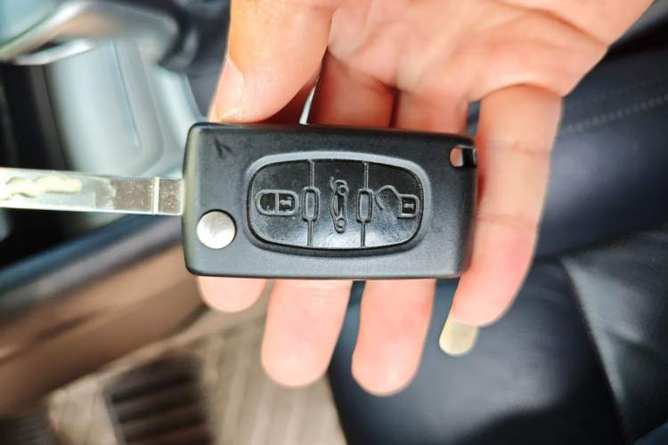 Used Citroen C5 2011 Dongfang Zhilü 2.3L Automatic Luxury Model Vehicle Key