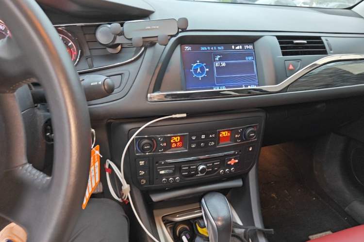 Used Citroen C5 2012 2.3L Prestige Version 20th Anniversary Edition Audio And AC Panel