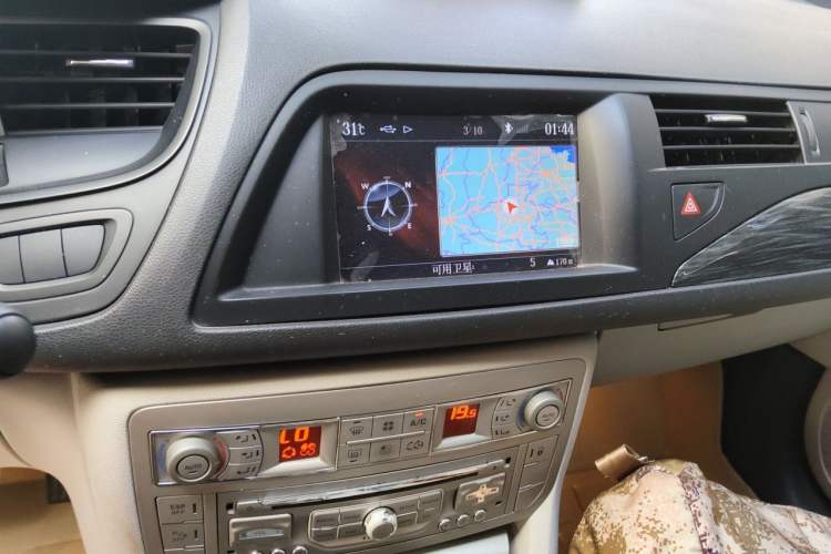 Used Citroen C5 2012 2.3L Automatic Prestige Edition Audio And AC Panel
