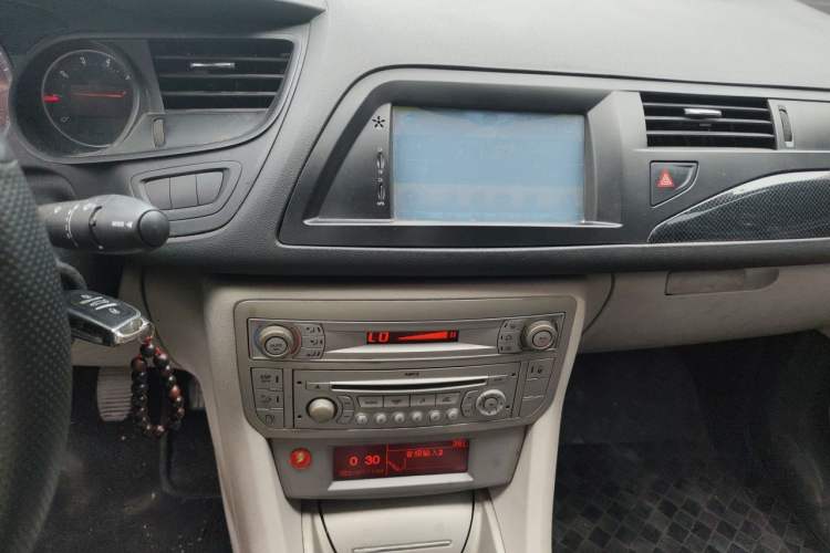 Used Citroen C5 2012 2.0L Manual Comfort Version Audio And AC Panel