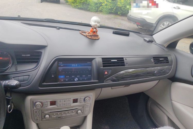 Used Citroen C5 2012 2.0L Automatic Luxury Edition Audio And AC Panel