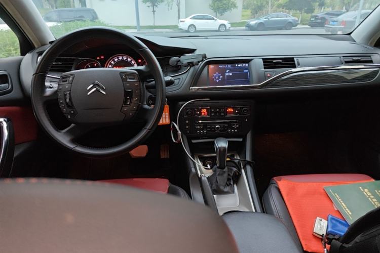 Used Citroen C5 2012 2.3L Prestige Version 20th Anniversary Edition Center Console