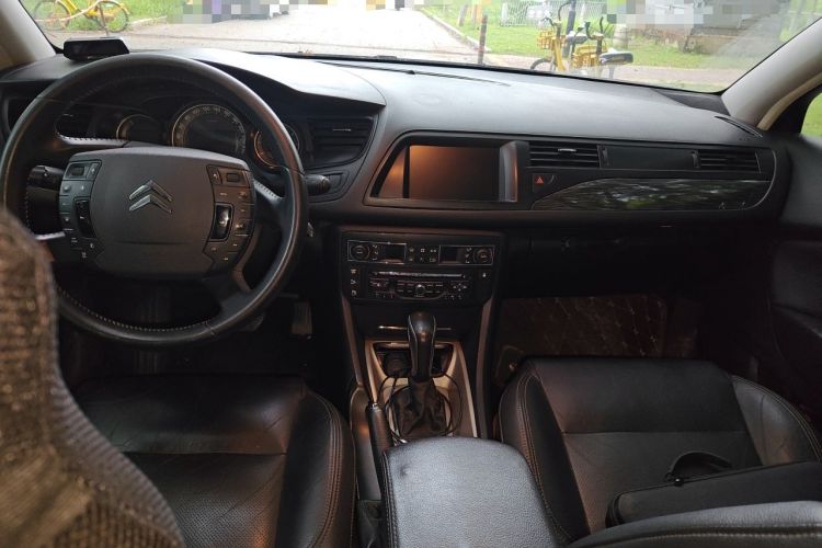 Used Citroen C5 2012 3.0L Automatic Flagship Edition Center Console