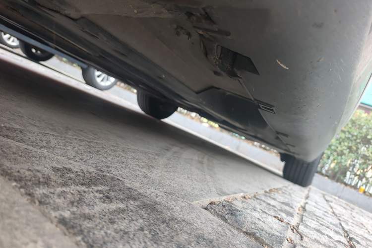 Used Citroen C5 2012 2.0L Automatic Luxury Edition Chassis Front Left