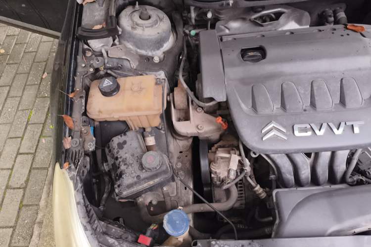 Used Citroen C5 2012 2.0L Automatic Luxury Edition Engine Bay Right