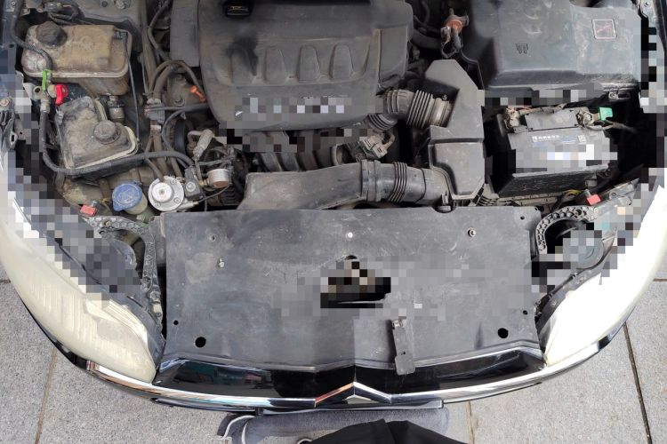 Used Citroen C5 2012 2.0L Automatic Luxury Edition Engine Bay