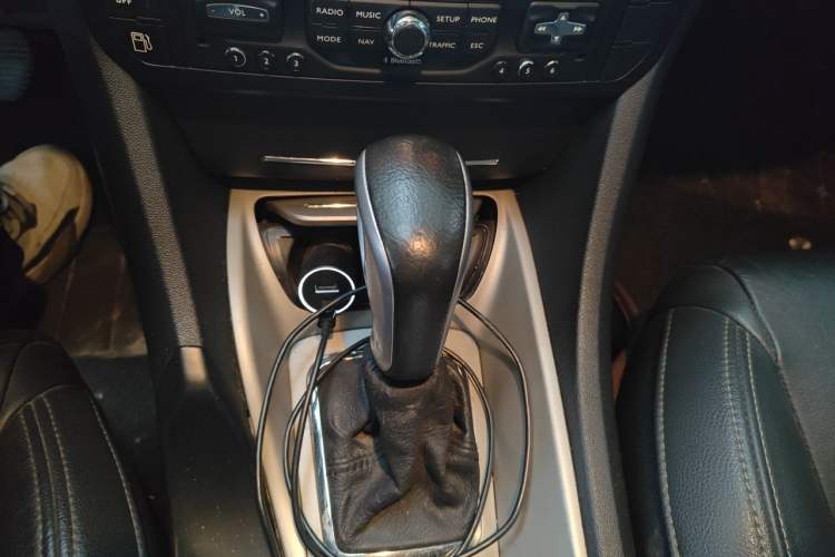 Used Citroen C5 2012 3.0L Automatic Flagship Edition Gear Lever