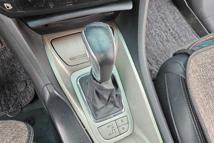 Used Citroen C5 2012 2.0L Automatic Luxury Edition Gear Lever