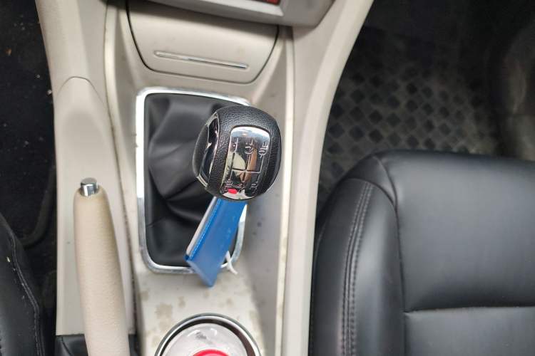 Used Citroen C5 2012 2.0L Manual Comfort Version Gear Lever