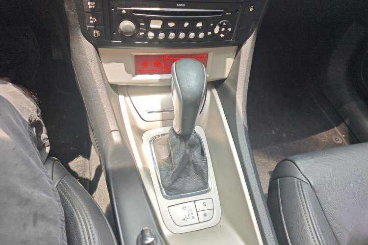 Used Citroen C5 2012 2.3L Automatic Zunyu Version Gear Lever