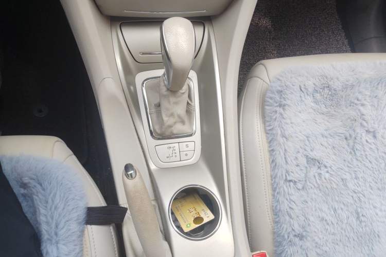 Used Citroen C5 2012 2.0L Automatic Luxury Edition Gear Lever