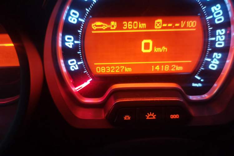 Used Citroen C5 2012 2.0L Automatic Luxury Edition Odometer Close Up