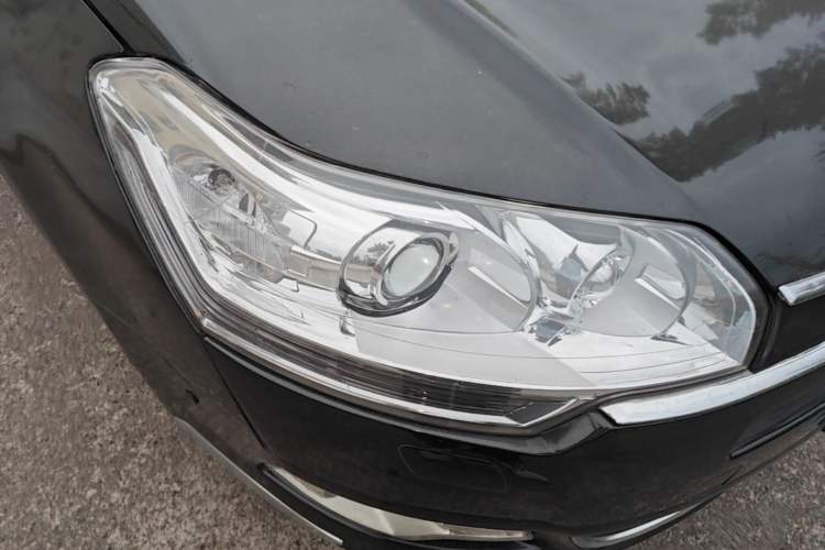 Used Citroen C5 2012 2.3L Prestige Version 20th Anniversary Edition Right Front Headlight