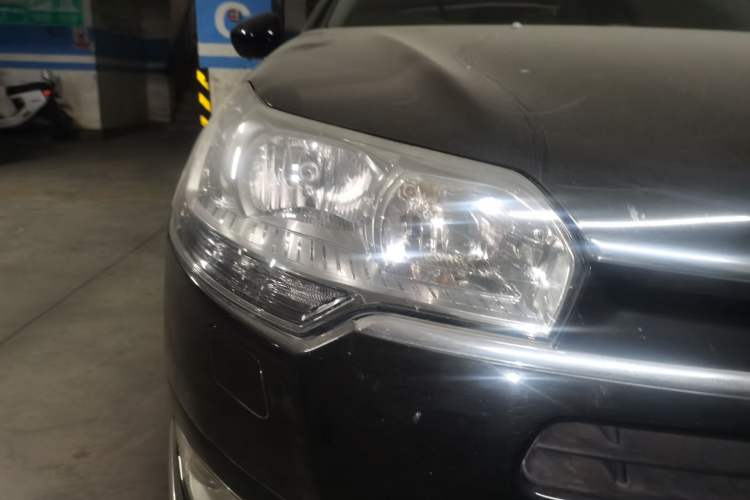 Used Citroen C5 2012 2.0L Automatic Luxury Edition Right Front Headlight