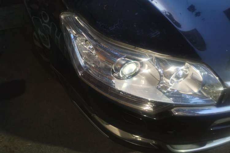 Used Citroen C5 2012 2.3L Prestige Version 20th Anniversary Edition Right Front Headlight