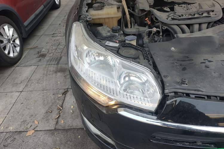 Used Citroen C5 2012 2.0L Automatic Luxury Edition Right Front Headlight