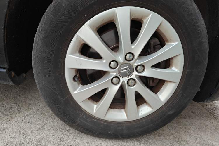 Used Citroen C5 2012 2.0L Automatic Luxury Edition Right Front Wheel Hub