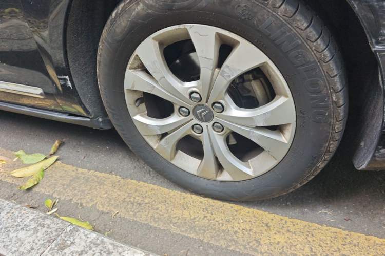 Used Citroen C5 2012 2.3L Automatic Zunyu Version Right Front Wheel Hub