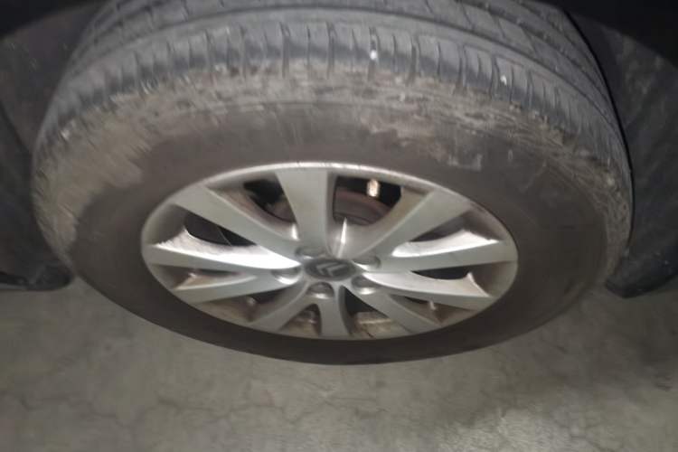 Used Citroen C5 2012 2.0L Automatic Luxury Edition Right Front Wheel Hub
