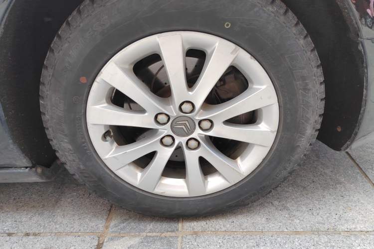 Used Citroen C5 2012 2.0L Automatic Luxury Edition Right Front Wheel Hub