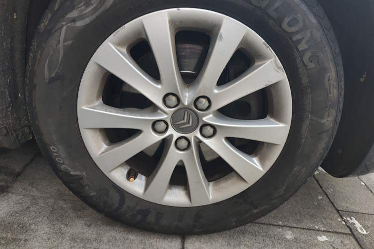 Used Citroen C5 2012 2.0L Automatic Luxury Edition Right Front Wheel Hub