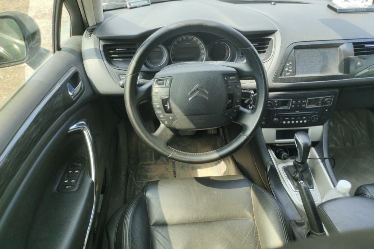Used Citroen C5 2012 2.0L Automatic Luxury Edition Steering Wheel