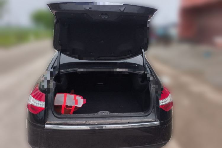 Used Citroen C5 2012 2.0L Automatic Luxury Edition Trunk