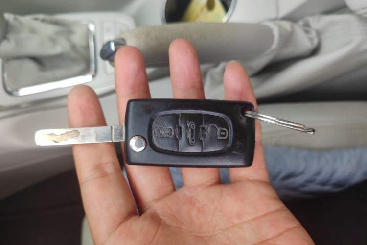 Used Citroen C5 2012 2.0L Automatic Luxury Edition Vehicle Key