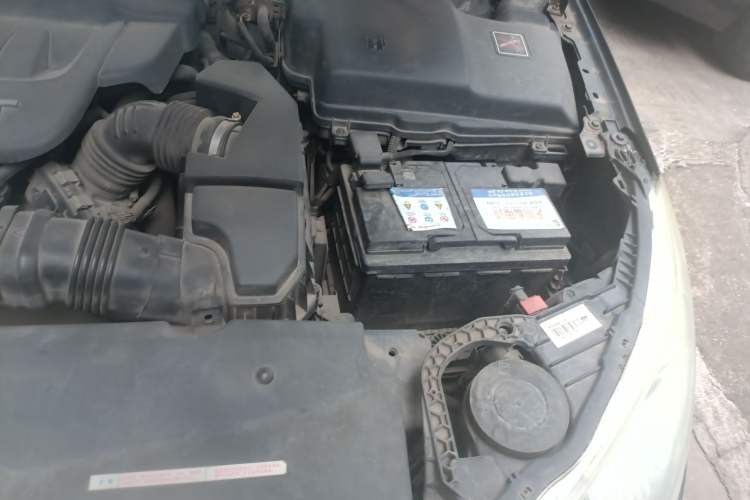 Used Citroen C5 2012 2.0L Automatic Luxury Edition Engine Bay Left